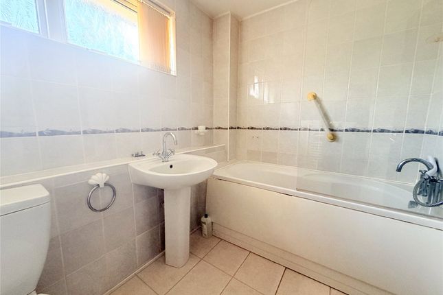 8, Edwards Close, Devon photo 4