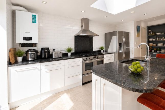 156, Colchester Road, London photo 5