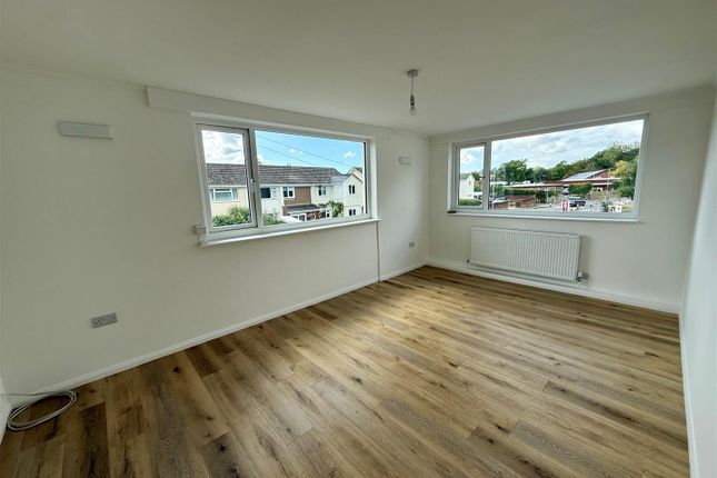 Flat 2, Ace Motors, Abbey Road, Barnstaple photo 2
