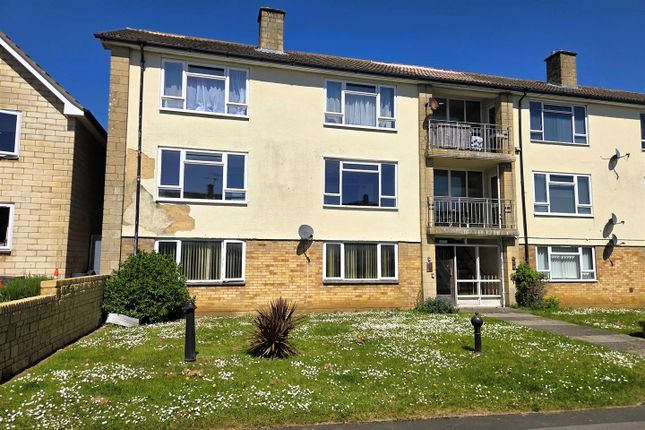 2-bed flat on 13, Weller Road, Corsham, £80,000