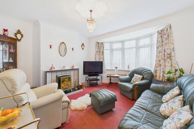 9 Glenview Crescent, Tenby photo 2