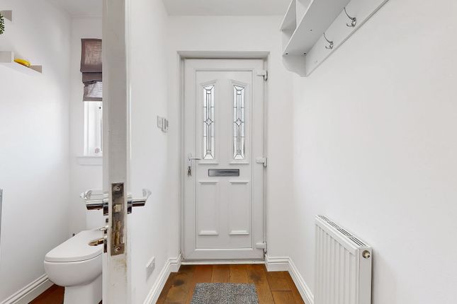43 Springfield Grove, Glasgow photo 4
