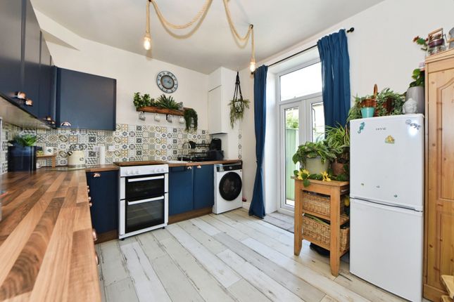 18, Clifton Street, Barnoldswick photo 4