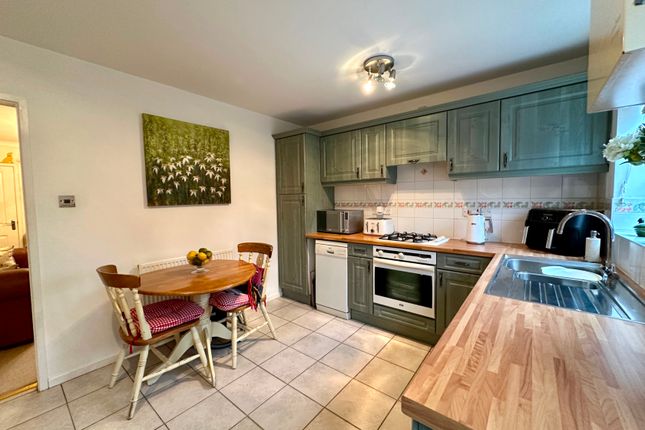 38, Millennium Close, Walsall photo 5