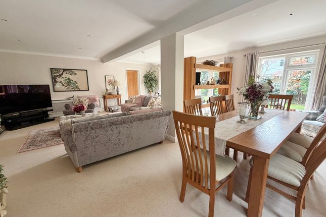 65, Yockley Close, CAMBERLEY photo 4