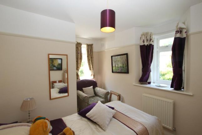 38, Woodgrange Close, Kenton photo 5
