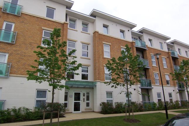 Thumbnail Triplex to rent in Highbury Drive, Leatherhead