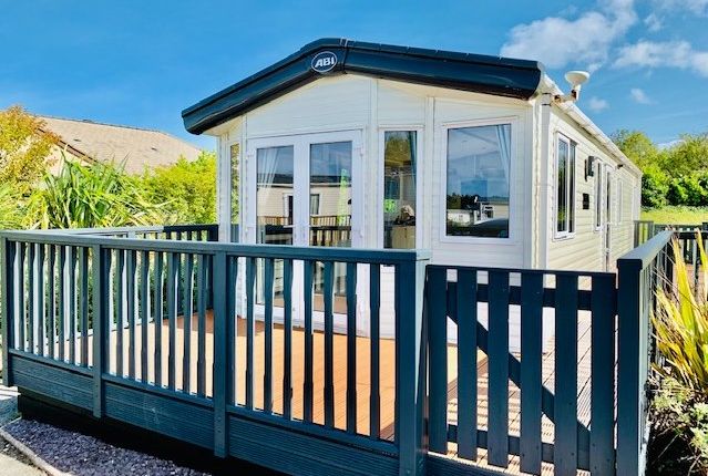 Thumbnail Mobile/park home for sale in Conwy