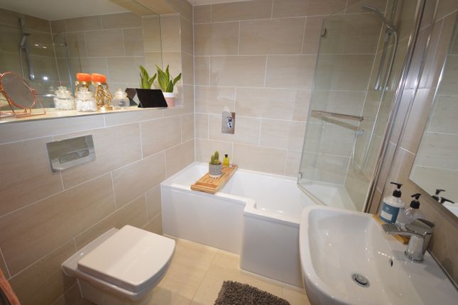 Flat 11 Aqua House, 2a New Street, Lymington photo 3