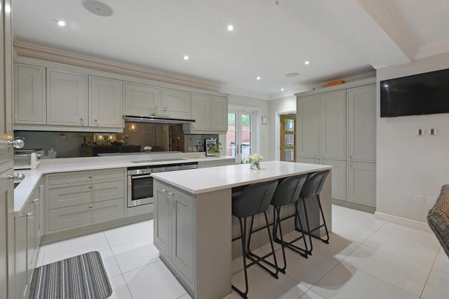 7, Clare Wood Drive, East Malling photo 2