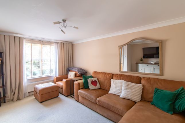 7, Shakespeare Close, Brompton on Swale photo 2