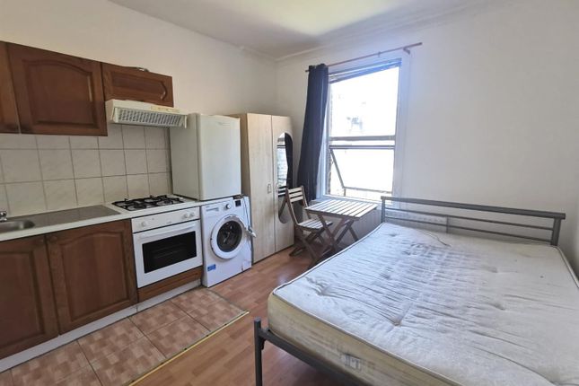 Thumbnail Detached house to rent in Cranbrook Park, Wood Green, London