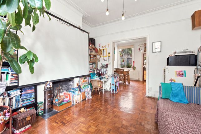 40L, Rowley Road, London photo 3
