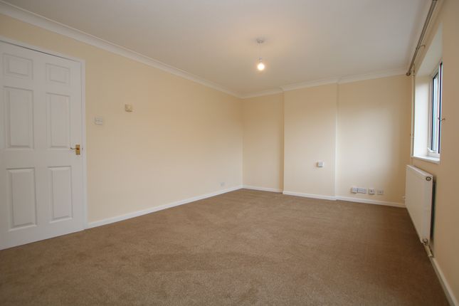 41, Barry Lynham Drive, Newmarket photo 2