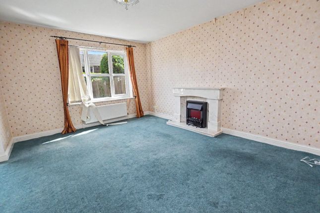 15, Upper Lane, Wakefield photo 2