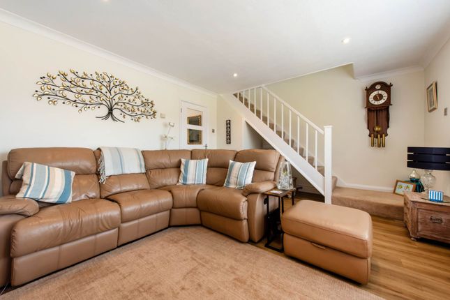22, Cakeham Way, Chichester photo 4