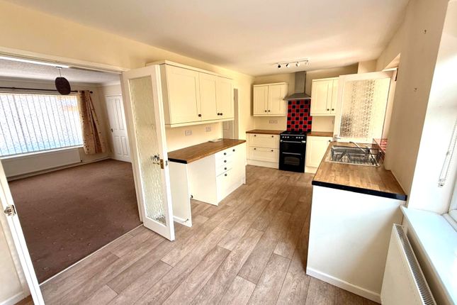 3, Meadow Side, Market Drayton photo 4