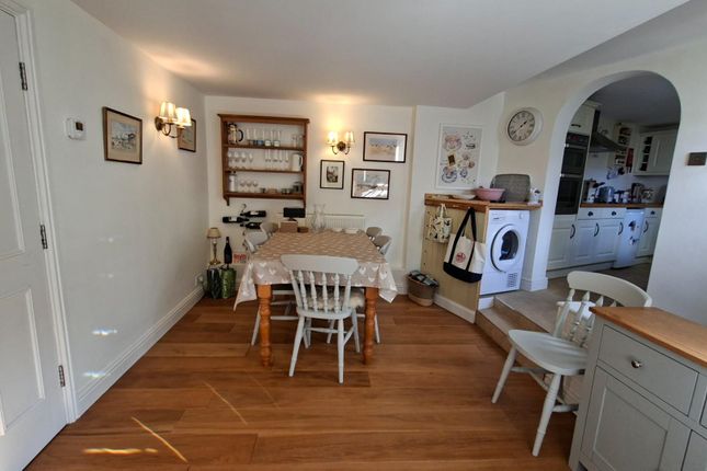 7, Newlands, Northampton photo 3
