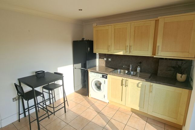 1B, Gale Moor Avenue, Gosport photo 3