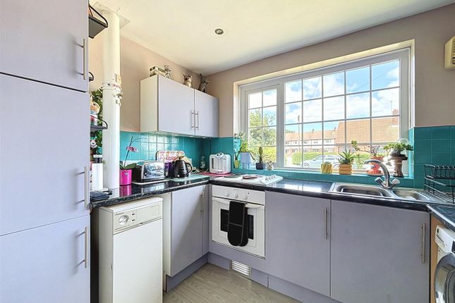 5, Elm Grove, Aldbrough photo 3