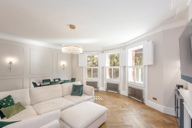 2-bed flat on Egerton Gardens, Egerton Gardens, London, £805,000