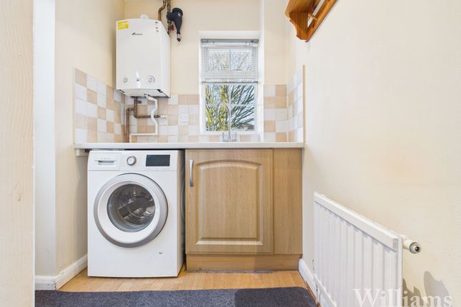 12 Webster Road, Aylesbury photo 4