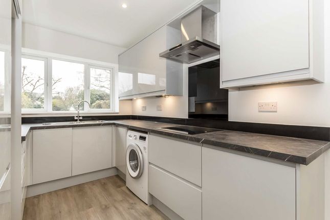 15, Kenton Avenue, Sunbury-On-Thames photo 3