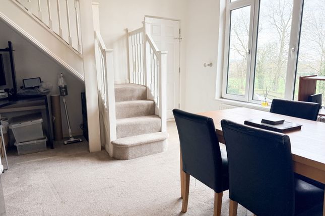 Sandhurst,Flat 3, Guildford Road, Farnham photo 3