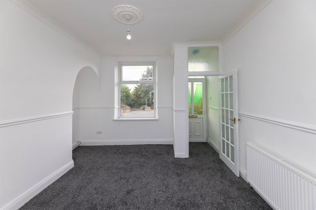 2, Reevy Road, Bradford photo 2