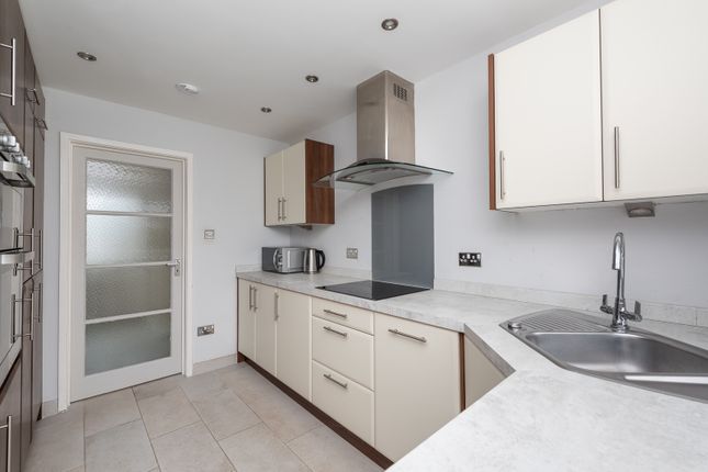 4, Meadow Walk, Pensby photo 3
