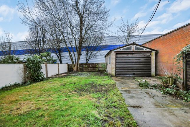 13, Sherbourne Close, Colnbrook photo 4