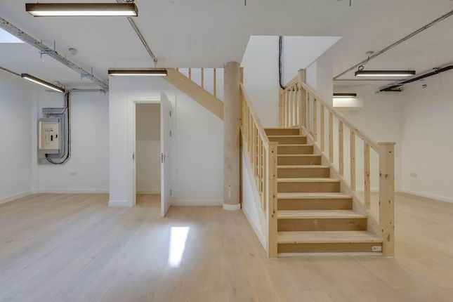Thumbnail Leisure/hospitality to let in Sidworth Street, London