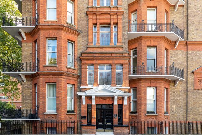 Thumbnail Flat for sale in Gloucester Road, London