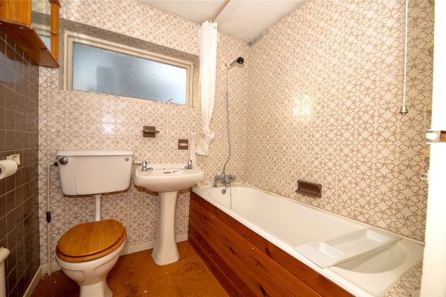 15, Lambourne Gardens, Reading photo 4