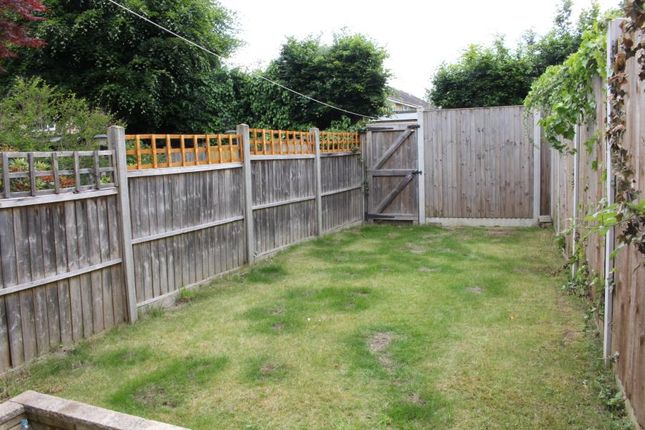 29, Helmsdale, Woking photo 2