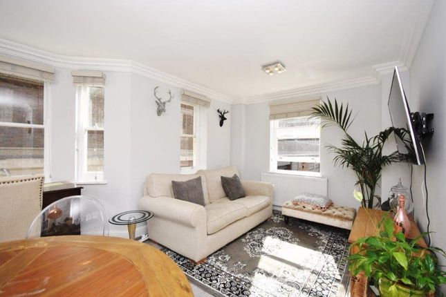 Thumbnail Flat to rent in Upper Berkeley Street, London