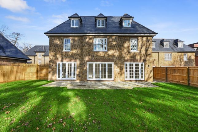 Detached house to rent in Broadoaks Park Road, West Byfleet, Surrey