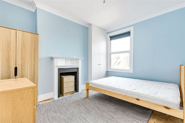 Flat to rent in Lavender Sweep, Clapham Junction