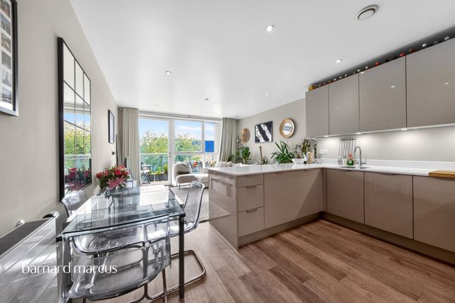 12, Popham Court, 6a, Station Road, London photo 4