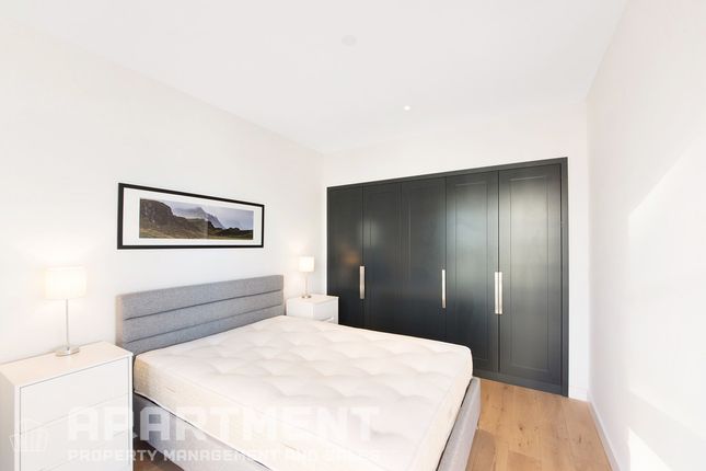 Flat to rent in Amelia House, Lyell Street, London