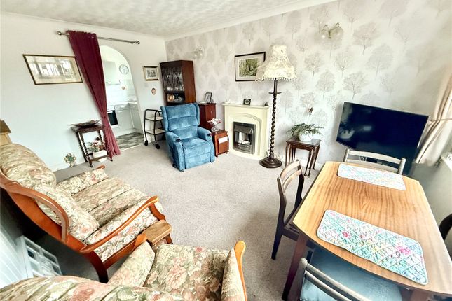 Flat 33 Grizedale Court, BLACKPOOL photo 2