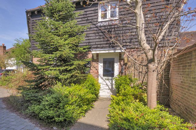 23, McArthur Drive, Kings Hill photo 2