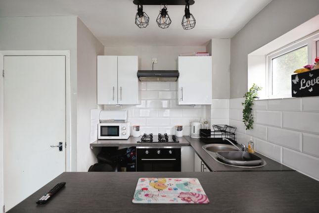 8 Loxley Court, Morris Road, Romford photo 4