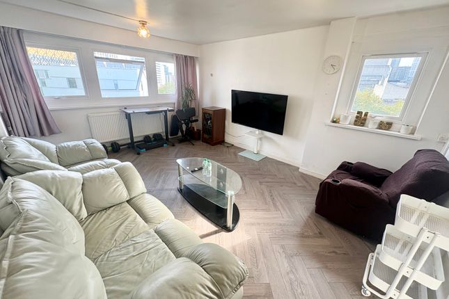Flat 28, Birmingham photo 4