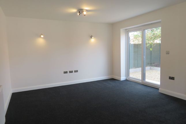 6 The Lawns, Hereford photo 3