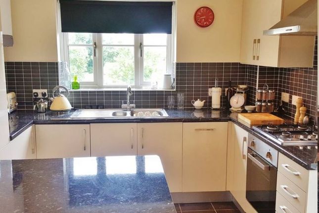 7 Ashlar House, Reed Court, Swindon photo 4