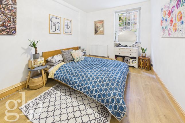 Flat 160, Sinclair House, London photo 4