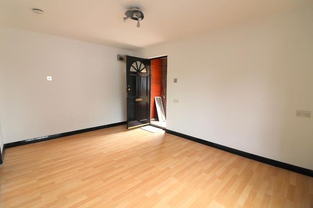 79, Coverdale, Luton photo 3