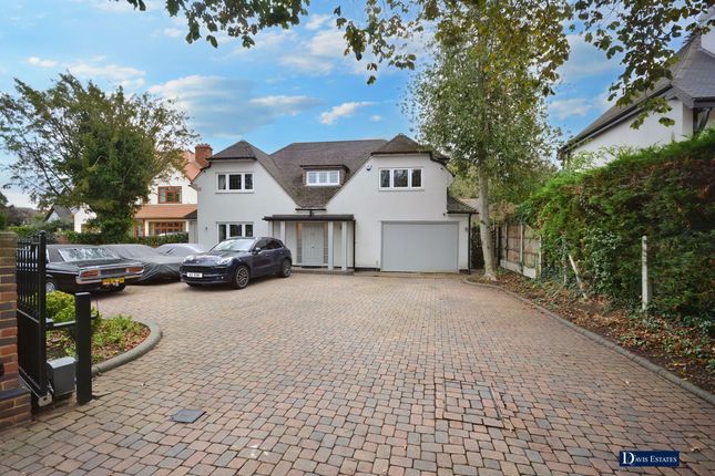Detached house for sale in Elm Grove, Emerson Park, Hornchurch