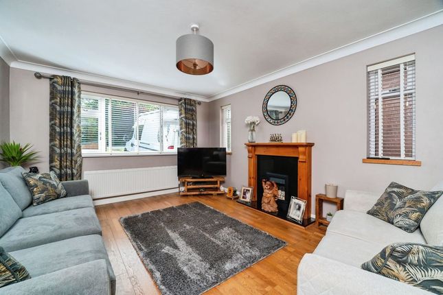 165, Louth Road, Holton-Le-Clay photo 3